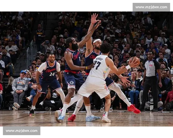 约基奇统治内线掘金硬碰湖人西部强强对话再成焦点季后赛格局风向标